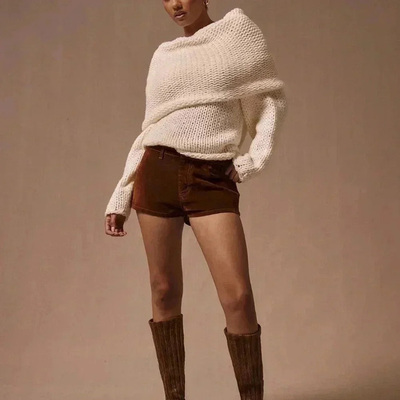 Cream Casual Women's Oversized Foldover Boat Neck Knit Jumper - Picture 4 of 5